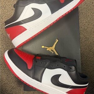 Jordan 1 Low Bred Toe 2.0 - Black Red White Sneakers